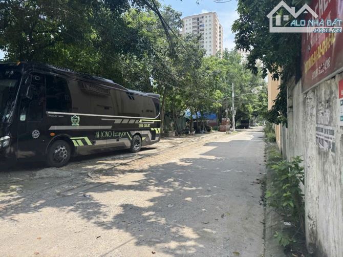 Nhà 2 tầng phường Thạch Bàn - ô tô đỗ cửa - 3 mặt thoáng - ngõ nông - 50m2  hơn 7 tỷ