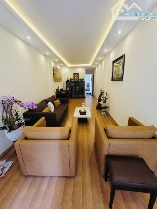 Hiếm! NHÀ ÔNG ÍCH KHIÊM - ÔTÔ DỖ CỬA -THOÁNG TRƯỚC,SAU - THANG MÁY - MỖI TẦNG 1 CĂN HỘ - C