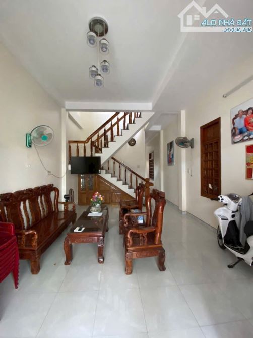 NHÀ 2 TẦNG, NỘI BỘ PHAN ĐĂNG LƯU, TRUNG TÂM PHƯỜNG 9, TP. TUY HÒA, PHÚ YÊN( cũ)