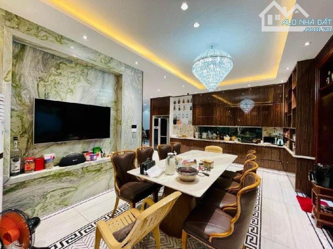 BÁN NHÀ PHÂN LÔ - OTO VÀO NHÀ -PHƯỜNG NGỌC KHÁNH, TM 52M 5 TẦNG 16 TỶ