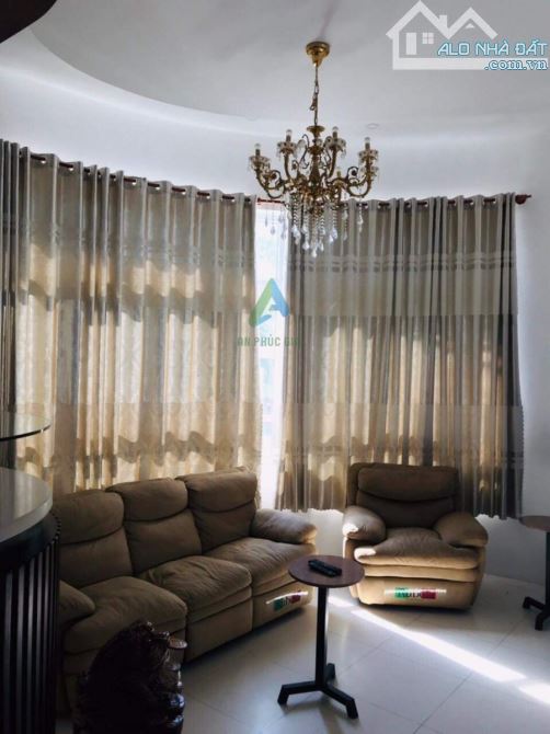 CHO THUÊ NHÀ NGUYÊN CĂN BIỆT THỰ 4 TẦNG TRƯƠNG VĂN HIẾN GẦN BIỂN - 7PN - 50 TRIỆU