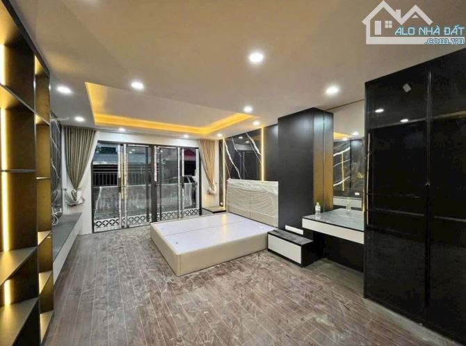 An Dương Vương, Phú Thượng DT 45m2 MT 4m -Oto vào nhà - 7 tầng thang máy nhỉnh 10 tỷ