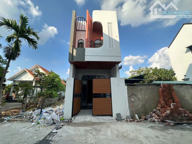BÁN NHÀ 1 TRỆT 1 LẦU 1 (HOÀN CÔNG) GẦN KHU DÂN CƯ - P. TÂN PHONG. GIÁ CHỈ 3,650 TỶ
