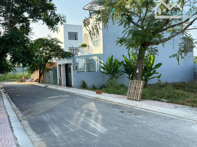 ĐẤT HẺM 1651 LÊ VĂN LƯƠNG, DT 139M2 THỔ CƯ GIÁ 33 TR/M2.