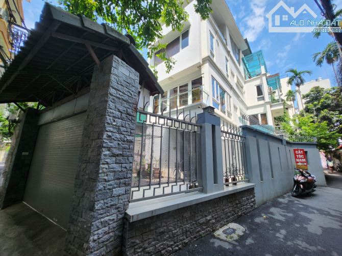 Độc bản biệt thự lô góc 3 bước ra Hồ Tây Siêu thoáng sáng chủ giáo sư viện Việt Đức