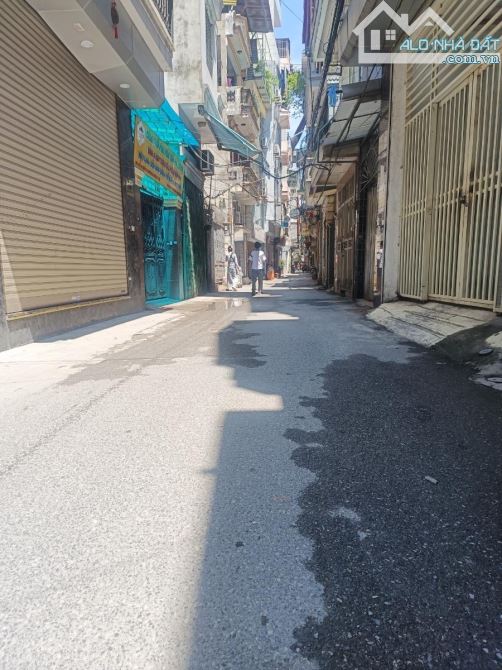 Hot Hot Khương Trung Thanh Xuân DT:53.5m2 3T Mặt tiền: 4,5m 10 tỷ