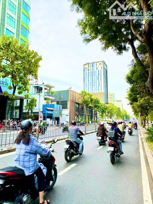 Bán tòa building Nguyễn Thị Minh Khai Quận 1 (6,5x20m) Hầm 7 Tầng - HĐT 150tr/th - 45 Tỷ