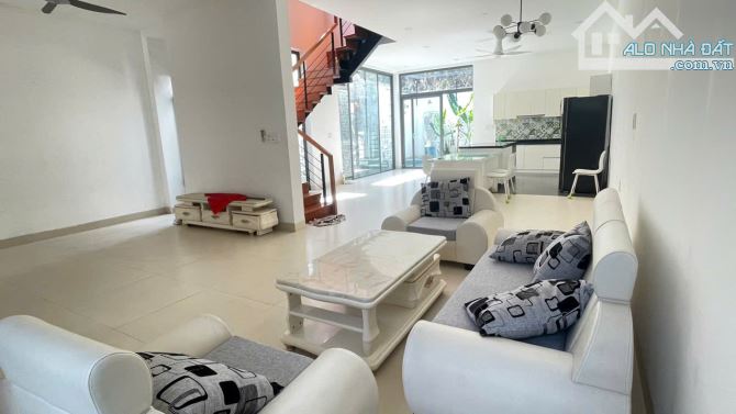 BÁN VILLA 3 TẦNG VIEW SÔNG – KHU TĐC THỦY TÚ