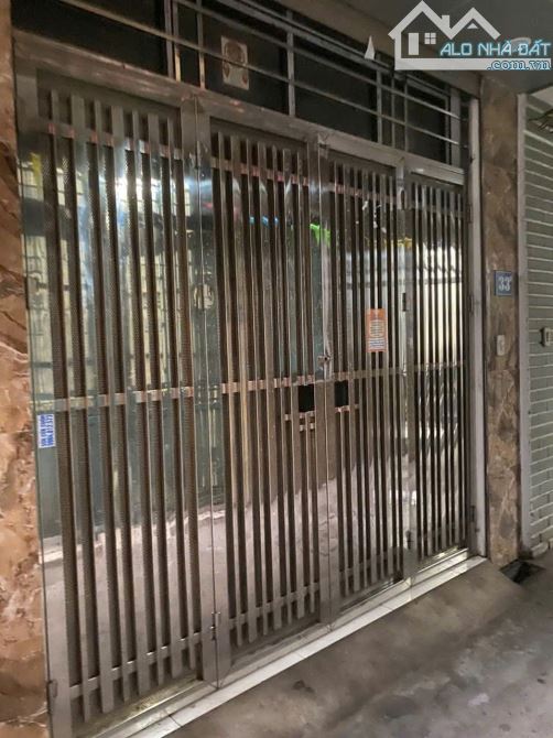 Cho thuê nhà ở đường Láng, Đống Đa, 40m2*5 tầng, 13 triệu full đồ