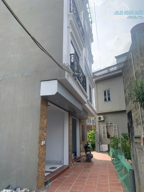 MỞ BÁN CỤM 8 CĂN NHÀ BIÊN GIANG 5Tx32m. GẦN SIÊU THỊ, CÁCH QL6 500M