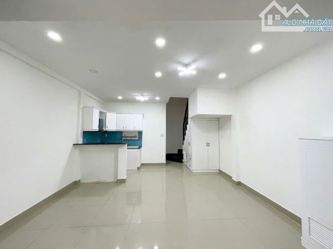 Bán nhà hẻm 108// Thích Quảng Đức. 4.7x7. 1 lầu. Gía 4 tỷ 8