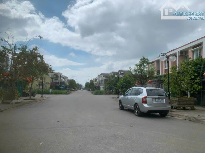 BÁN NHÀ 2 TẦNG + TUM, CĂN GÓC KĐT AN PHÚ SINH - QUẢNG NGÃI