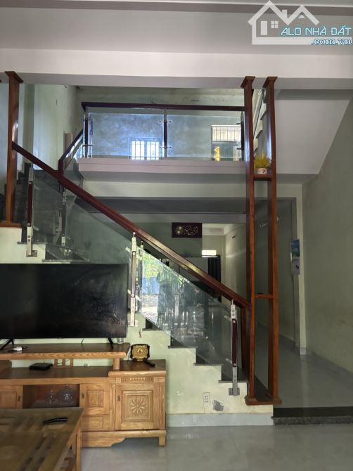 🌊🔥 BÁN GẤP NHÀ 2 TẦNG – GẦN BIỂN NGUYỄN TẤT THÀNH 🔥🌊 💰 Giá chỉ 4.40 tỷ