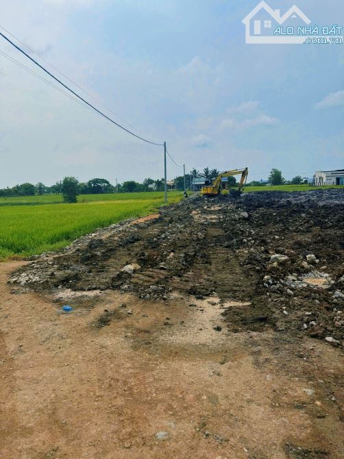 đầu tư kinh doanh thuận tiện🏡    Mua đất cất nhà kinh doanh; mở quan cf thuận tiện kinh d