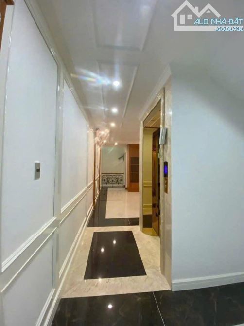 Bán nhà 1 hầm 1 lửng 2 lầu 1 tum. Khu đô thị Chí Linh, phường 10
