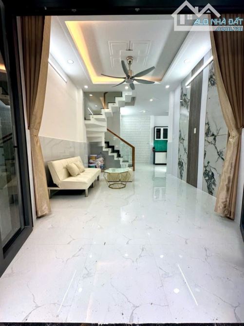 LÔ GÓC HƯƠNG LỘ 2 -BÌNH TRỊ ĐÔNG - HẺM 4M THÔNG - 2TẦNG 40M2 - SỔ MỚI ĐẸP HC ĐỦ - 3.x TỶ
