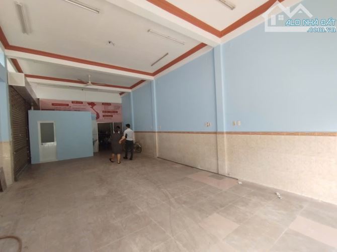 Cho thuê mặt bằng đường Cách mạng tháng Tám, diện tích 6 x 13