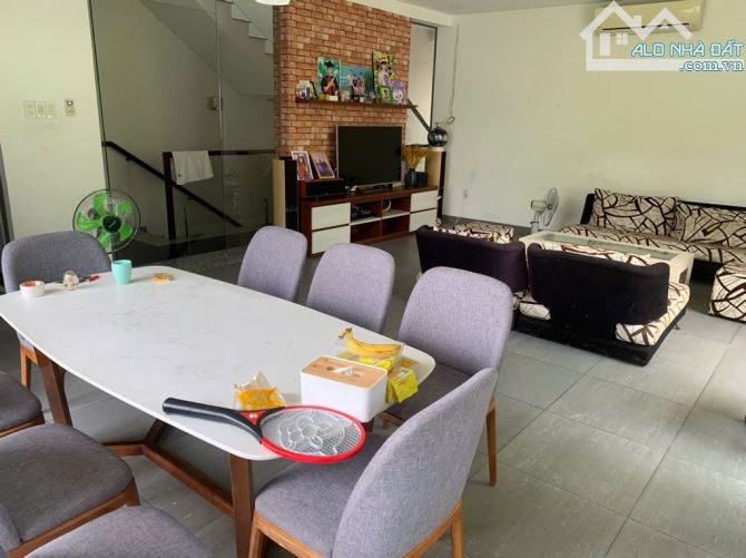 Biệt Thự 200m2, Khu Nam Long, Trần Trọng Cung Quận 7, Giá 25 Tỷ.