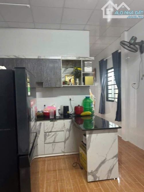 Chú 10 cần bán nhà cấp 4 ở Thị Trấn Hóc Môn 4x15 ( 71m2 ) 810 TRIỆU Sổ hồng riêng