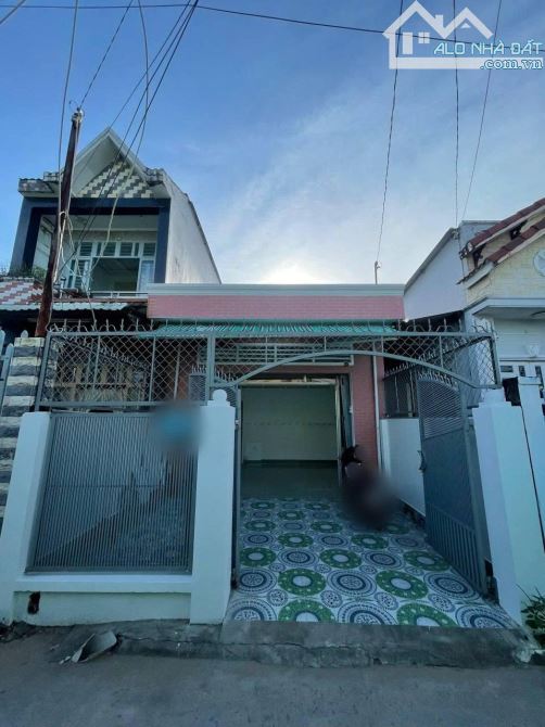 Nhà giá tốt cần bán ở Tân Phú Trung Củ Chi 5x25 ( 124m2 ) 780 TRIỆU Sổ hồng riêng