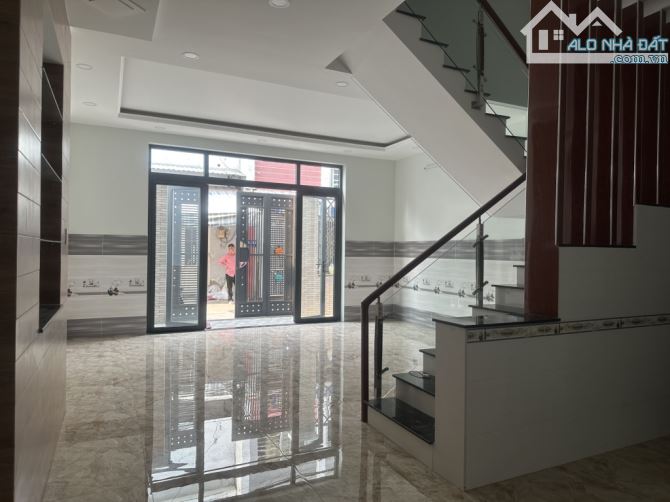 BÁN NHÀ 4 TẦNG MỚI ĐẸP – HƯƠNG LỘ 2 -NGANG KHỦNG 5.7M – HXH 5PN – Chỉ:6.3 Tỷ-SHR Chính Chủ