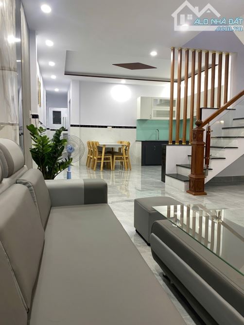 BÁN NHÀ ĐẸP, MỚI - 100M2 (5*20) - HẺM XE HƠI - 2 TẦNG 4PN - TĂNG NHƠN PHÚ B - Q9 CŨ
