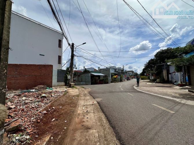 CHỦ THIỆN CHÍ BÁN LÔ ĐẤT MẶT TIỀN ĐƯỜNG NƠ TRANG GƯH - DT: 133M2 - GIÁ: 3.3 TỶ