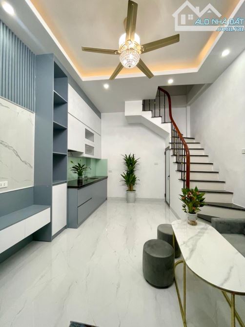 NHỈNH 3 TỶ CÓ NHÀ PHỐ HỒNG MAI MỚI ĐẸP 20Mx4T FUILL NỘI THẤT, GẦN Ô TÔ