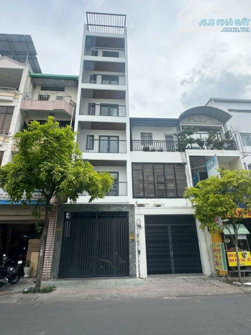 Bán nhà mặt tiền Lê Hồng Phong P.1 Q.10    DT: 4m x 20m (78m2) - DT Công nhận: 67.9m2