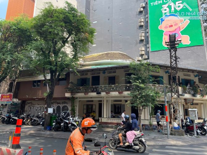 Tin thật, bán căn góc 2MT Bùi Thị Xuân - Tôn Thất Tùng, DT: 15x24m 2 tầng giá bán 280 tỷ