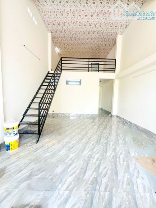 CHO THUÊ NHÀ TRỆT LỬNG MỚI XÂY - VỊ TRÍ TRỤC LỘ ĐẸP - KDC GIÁP NAM LONG