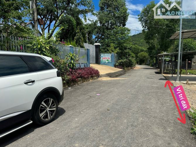 Bán đất mặt tiền đường nhựa Suối Cát – đối diện trường học, giá chỉ 590 triệu
