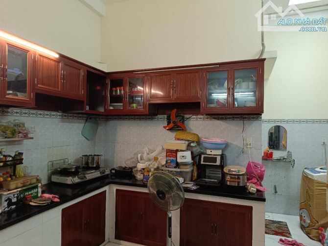 BÁN NHÀ LÊ TRỌNG TẤN GẦN CHỢ PHẠM ĐĂNG GIẢNG, DT 4x14m,3 TẦNG, NHỈNH 5 tỷ