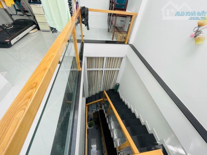 Bán Nhà 1 Trệt 2 Lầu Hẻm Oto Hoàng Hoa Thám 75M2 (5x15) - Giá: 8.3Tỷ tl