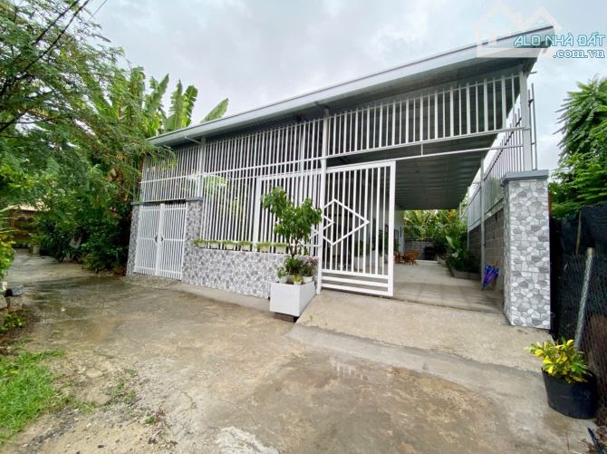 NHÀ ĐẸP – SÂN VƯỜN XANH – FULL NỘI THẤT – CHỈ XÁCH VALI VỀ Ở