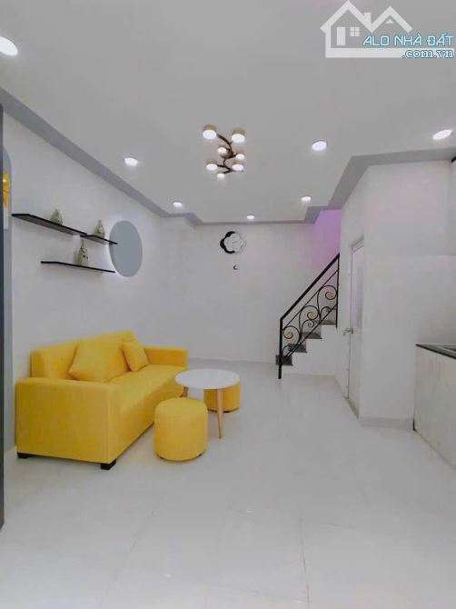 Nhỉnh 2 tỷ nhà mới đẹp 3 tầng gần Aeon Tân Phú - cách vài bước ra HXT - dọn vào ở ngay