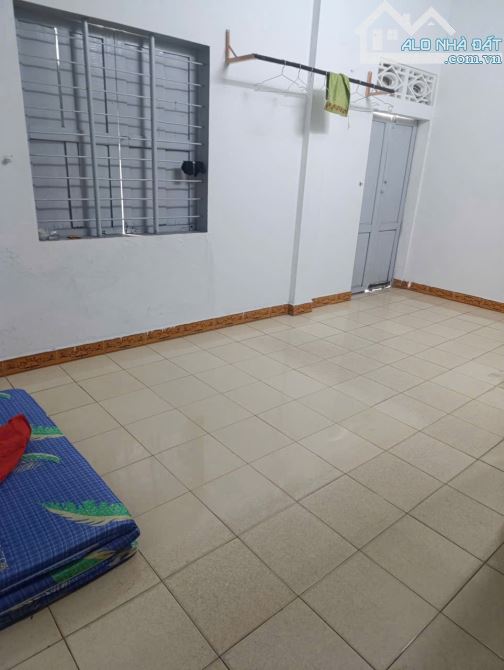 Nhà 2 tầng 3 phòng ngủ kiệt ô tô Bùi Thị Xuân