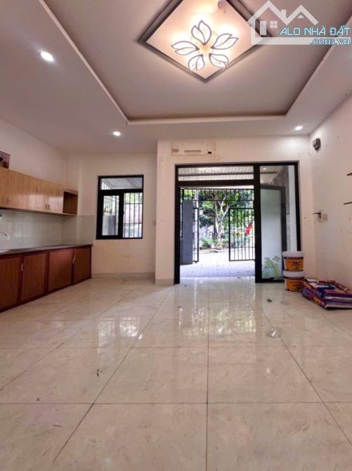 🏆Bán nhà 2Mt chơn tâm 5 dt120m2 Gía 4.75 sập hầm Vị trí đẹp