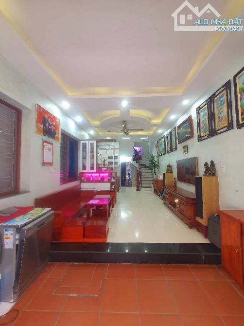 TRUNG OAI, TIÊN DƯƠNG, ĐÔNG ANH NHÀ 3 TẦNG MỚI TINH chào hơn 5 tỷ xíu, Ô TÔ VÀO TẬN NƠi