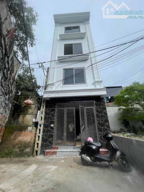 BÁN NHÀ PHƯỜNG CHƯƠNG MỸ DT: 50m, 4tầng , Mt 5m, Ô TÔ 7CHỖ ĐỖ CỬA