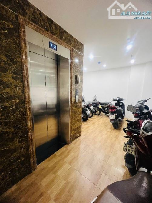 nhà 7 tầng – thang máy – lô góc – 18 phòng full nội thất - tài chính 18,5 tỷ