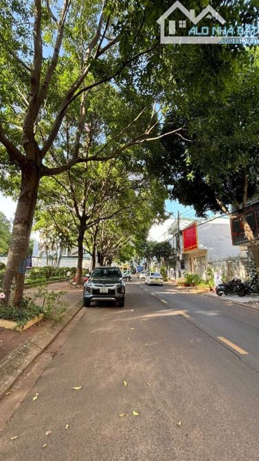 NHÀ 3 TẦNG ĐƯỜNG HOÀNG QUỐC THẢO ( KHU METRO) - ĐỐI DIỆN LÀNH CF TRUNG NGUYÊN -