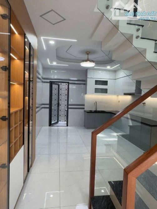 BÁN CHO KINH DƯƠNG VƯƠNG 4 TẦNG HẺM 6 M THÔNG 4x 16 CHỈ NHĨNH 7 TỶ