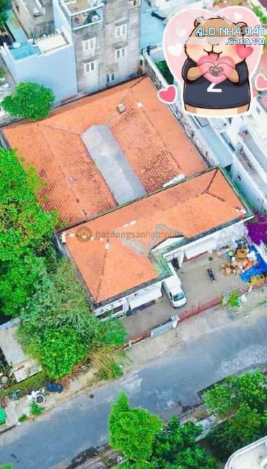 SIÊU RẺ! Biệt thự cũ tiện xây mới, cách Trần Não 200m, đường 13m. DT 612m2. Giá 86 tỷ TL