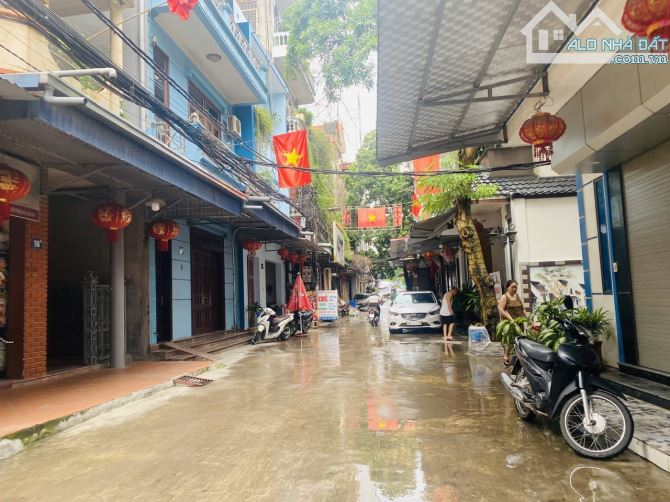Lô góc Phù Lỗ-Sóc Sơn-140m2-MT 9m-Gần QL 2-Ngõ ô tô-Giá tốt