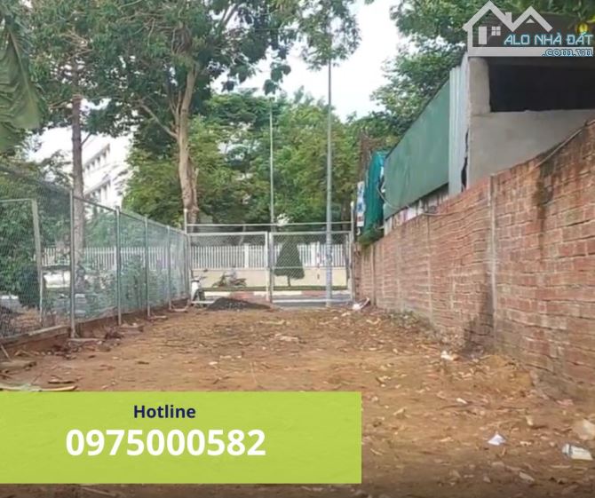BÁN MẶT TIỀN NGUYỄN TẤT THÀNH, TP BÀ RỊA ( DT: 142M2) + VỊ TRÍ KD + GIÁ TỐT