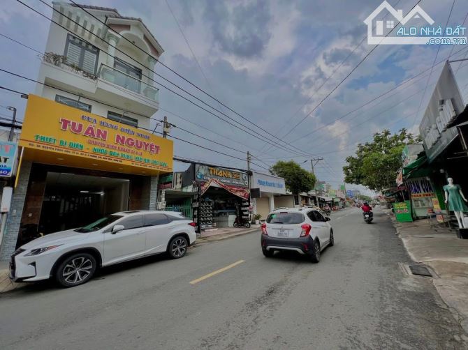 Bán nhà Mặt Tiền Chợ Phú Thọ Kp5 Trảng Dài . Cách Nguyễn Ái Quốc 250m