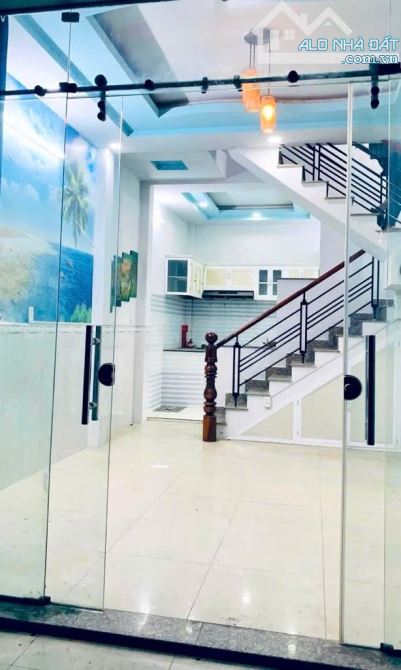 Bán nhà 2 tầng mới đẹp - 37m3 (4x9) - sát mặt tiền - gần Khu họ Lê, Tân Phú - hơn 4 tỷ