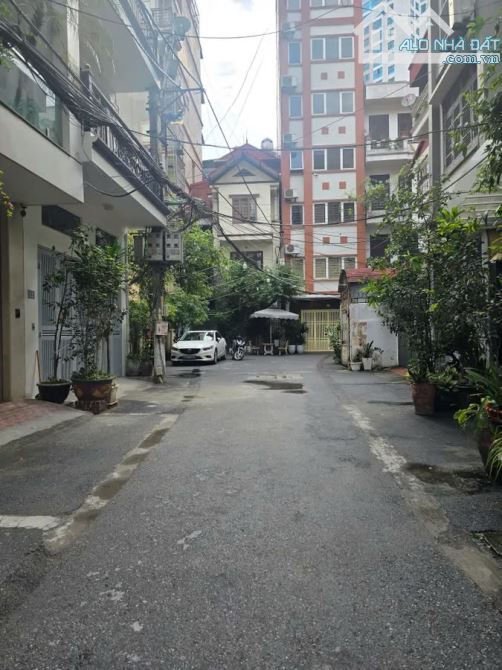 HÀNG HIẾM CÁCH NGÃ TƯ SỞ 500M - DT 90,5M - MT 4,5M- 26TY - TT THANH XUÂN – MẶT NGÕ Ô TÔ