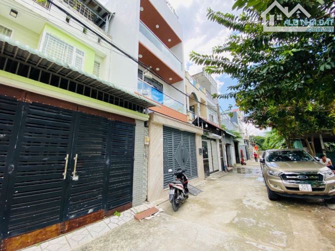 BÁN ĐẤT QUẬN 9,LÔ ĐẤT VUÔNG VỨC THÔNG SỐ CHUẨN,DT93M(5x18.5),NGAY ĐƯỜNG LÒ LU,HẺM XE TẢI